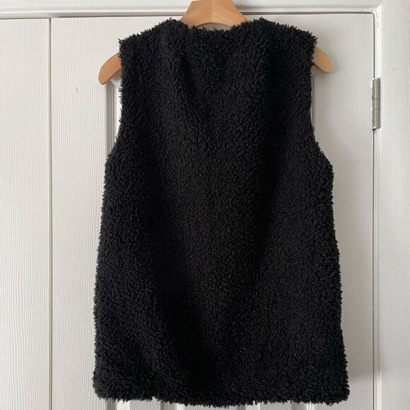 Aritzia Wilfred Black Vest - Picture 3 of 8